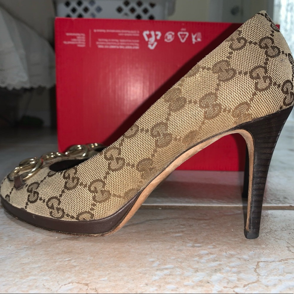 Authentic Gucci heels - Picture 4 of 7